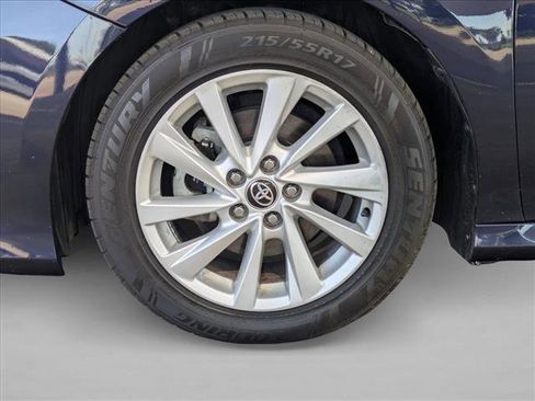 Used 2022 Toyota Camry LE image 21