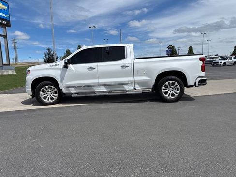 Certified 2023 Chevrolet Silverado 1500 High Country w/ Technology Package AWD/4WD image 7