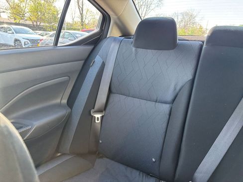 Used 2025 Nissan Versa SV FWD image 37