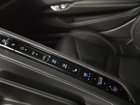 Certified 2020 Chevrolet Corvette Stingray Preferred Cpe w/ 2LT Preferred Equipment Group image 31