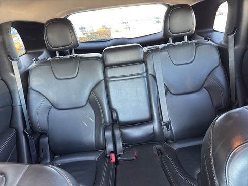 Used 2015 Jeep Cherokee Limited image 9