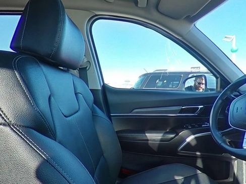 Used 2022 Kia Telluride EX w/ EX Premium Package image 19