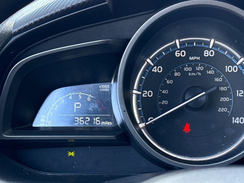 Used 2019 Toyota Yaris LE image 19