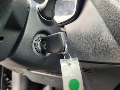 Used 2025 Toyota Corolla LE image 21