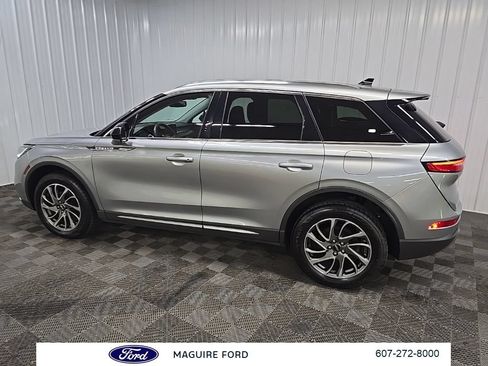 Used 2022 Lincoln Corsair AWD w/ Equipment Group 101A image 5