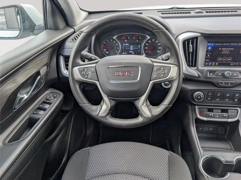 Used 2024 GMC Terrain SLE FWD image 16