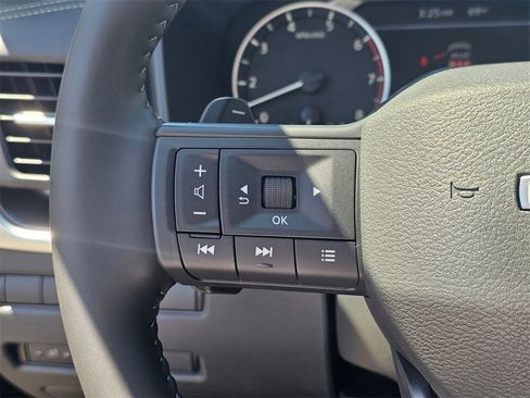 New 2025 Nissan Rogue SV image 34