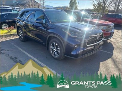 Used 2022 Toyota Highlander XLE