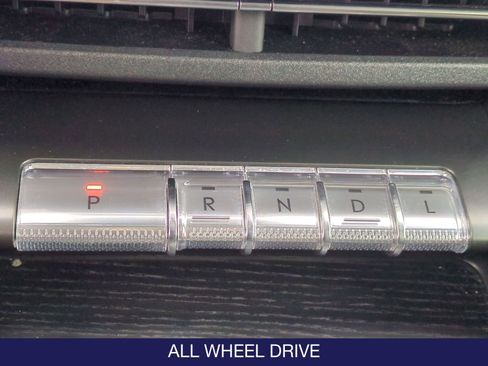 Used 2024 Lincoln Nautilus Reserve image 23