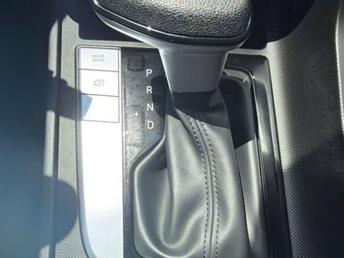 Certified 2026 Hyundai Elantra SE w/ Cargo Package FWD image 18