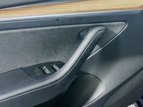 Used 2023 Tesla Model 3 Standard Range image 15