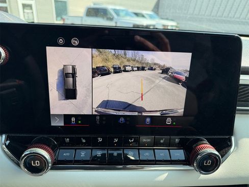 Used 2023 GMC Canyon AT4X image 18