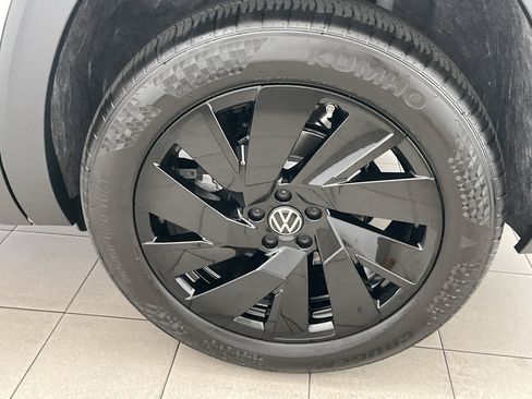 New 2026 Volkswagen Atlas SE FWD image 40