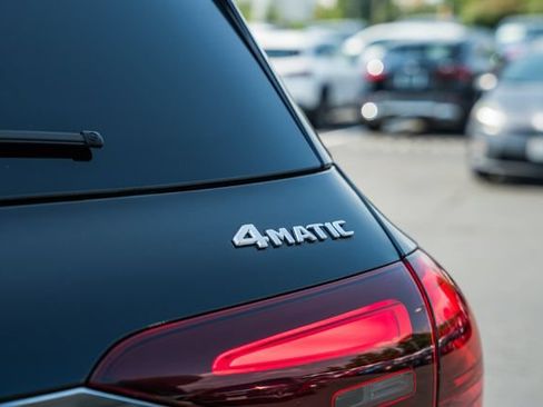 Used 2024 Mercedes-Benz GLE 450e 4MATIC image 8