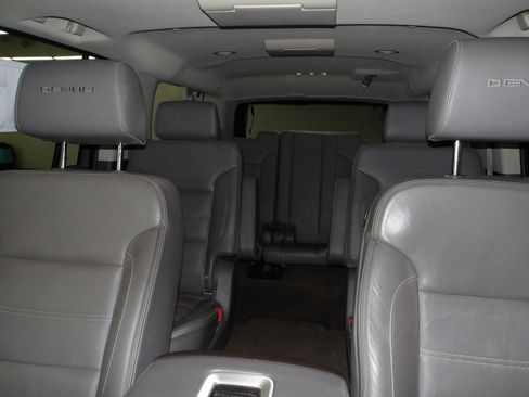 Used 2016 GMC Yukon XL Denali w/ Open Road Package AWD/4WD image 10
