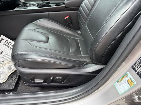 Used 2023 Hyundai Elantra Limited FWD image 12