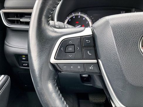 Used 2022 Toyota Highlander Limited image 18