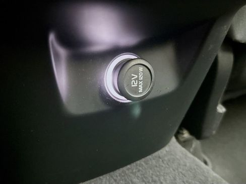 Used 2018 Volvo XC60 T5 Inscription w/ Convenience Package image 32