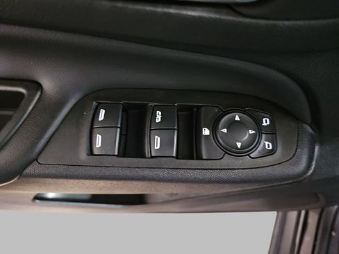 Used 2020 Chevrolet Equinox LT image 33