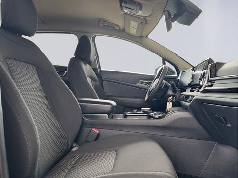 Used 2023 Kia Sportage LX image 19