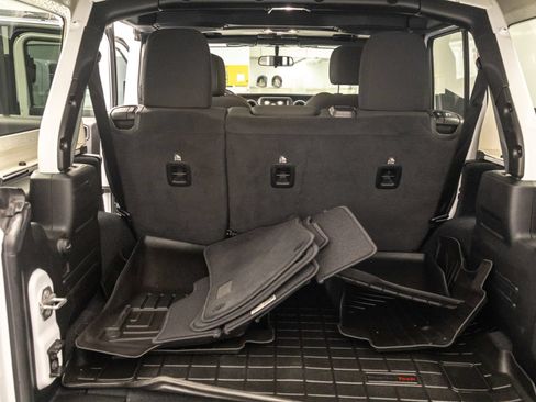 Used 2021 Jeep Wrangler Unlimited Sport AWD/4WD image 34