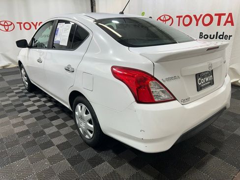Used 2018 Nissan Versa SV FWD image 5