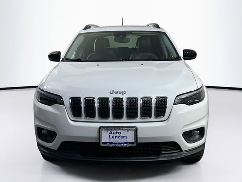 Used 2022 Jeep Cherokee Latitude Lux w/ Sun & Sound Group image 2