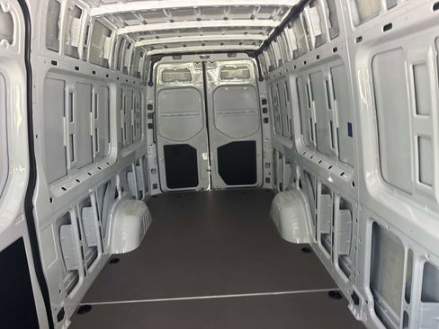 New 2025 Mercedes-Benz Sprinter 2500 image 22