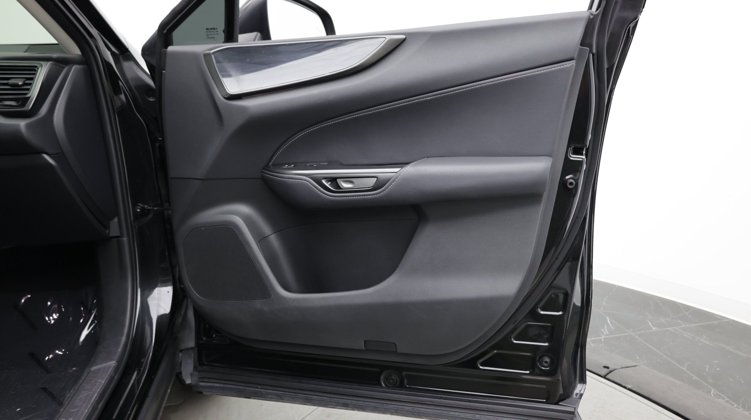 Used 2025 Lexus NX 250 FWD w/ Towing Package (2000 Lbs) image 41