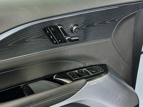 Used 2025 Cadillac Lyriq Sport image 15