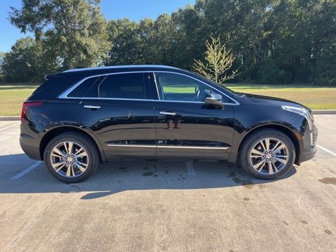 Certified 2025 Cadillac XT5 Premium Luxury image 9