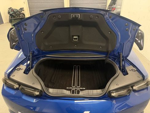 Used 2020 Chevrolet Camaro ZL1 RWD image 18