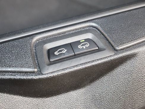 Used 2022 BMW X7 xDrive40i w/ Premium Package image 59