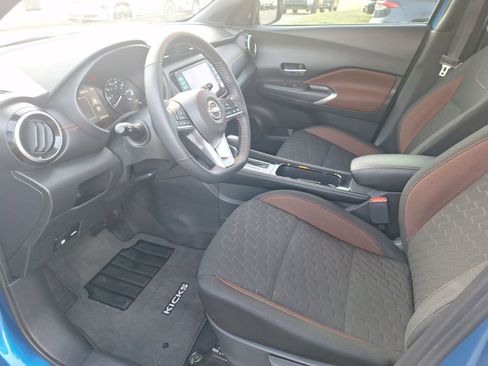 Used 2022 Nissan Kicks SR image 15