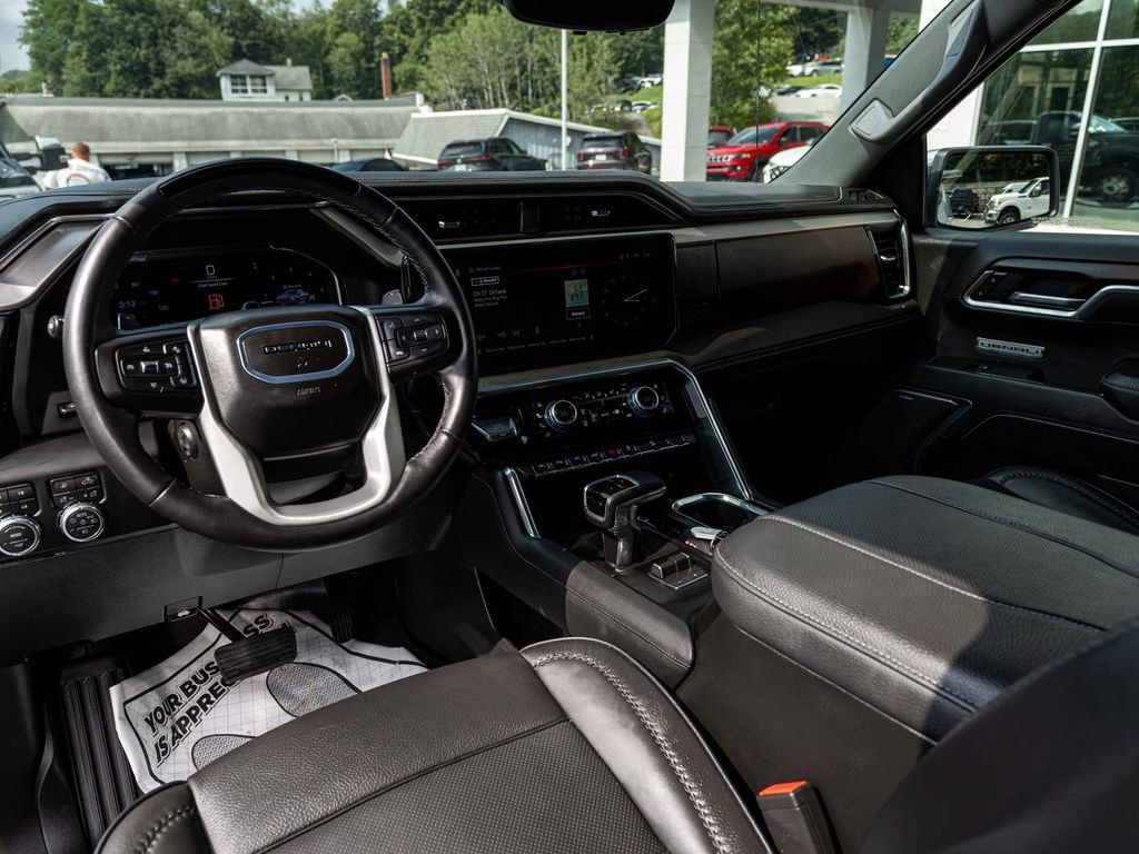 Used 2026 GMC Sierra 1500 Denali AWD/4WD image 17