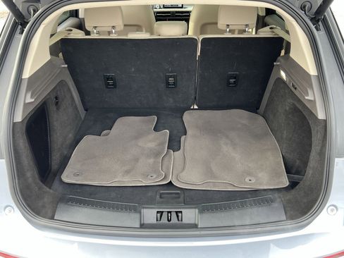 Used 2022 Lincoln Corsair Standard w/ Premium Package image 24