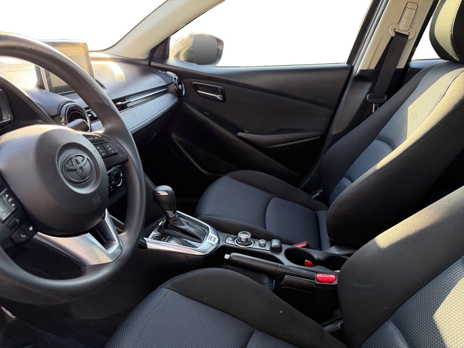 Used 2017 Toyota Yaris iA FWD image 9