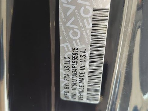 Certified 2023 Jeep Gladiator Sport image 28