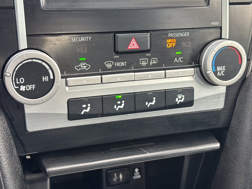 Used 2014 Toyota Camry SE FWD image 21