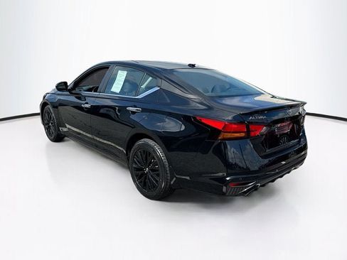 Used 2025 Nissan Altima 2.5 SV w/ SV Special Edition Package AWD/4WD image 7