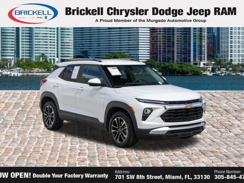 Used 2024 Chevrolet TrailBlazer LT FWD image 3