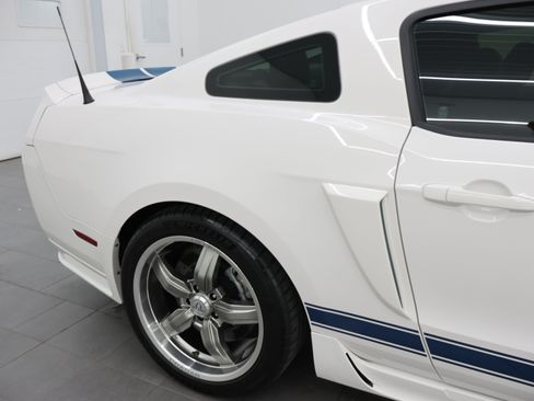 Used 2011 Ford Mustang GT Premium RWD image 28