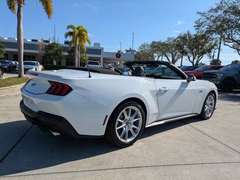 Used 2024 Ford Mustang GT Premium image 5