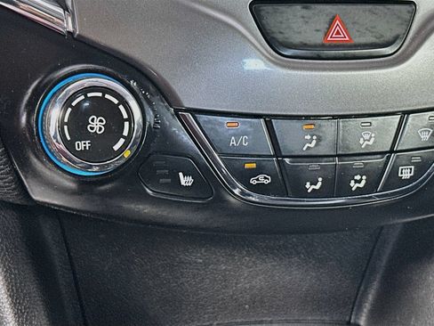 Used 2017 Chevrolet Cruze LT w/ Convenience Package FWD image 19