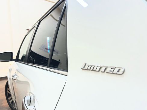 Used 2015 Toyota 4Runner Limited RWD image 46