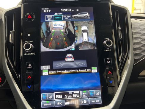 Used 2025 Subaru Forester Touring image 27