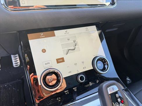 Used 2023 Land Rover Range Rover Evoque R-Dynamic SE image 21