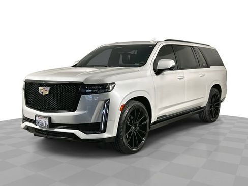 Used 2021 Cadillac Escalade ESV Sport Platinum w/ Heavy-Duty Trailer Package image 1