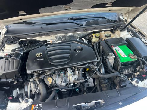 Used 2013 Buick Regal Premium image 13