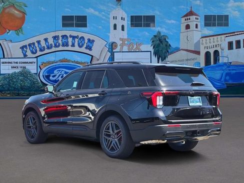 New 2026 Ford Explorer ST-Line w/ ST-Line Street Pack RWD image 2